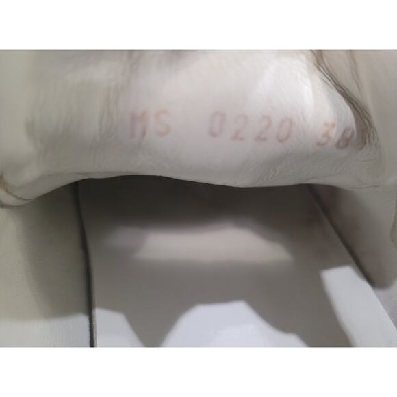 Louis Vuitton Frontrow Leather Sneakers - Size 38.5 (40) - Picture 6 of 8